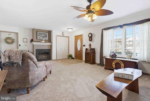 517 FOGGY BOTTOM RD, Ephrata, PA 17522