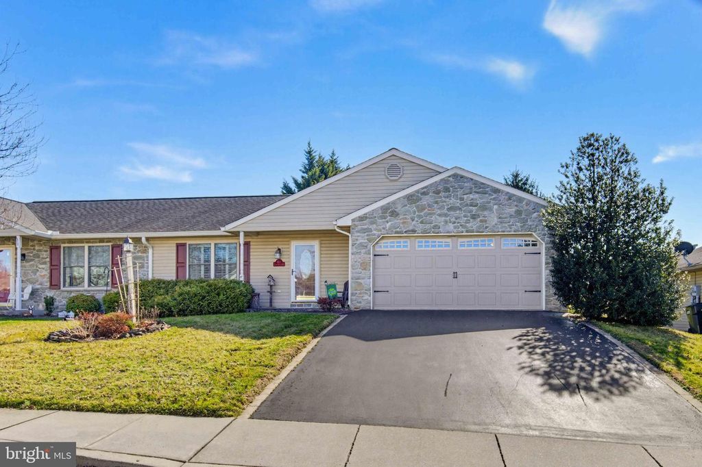 517 FOGGY BOTTOM RD, Ephrata, PA 17522