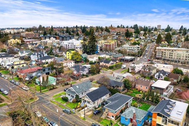 3936 Woodland Park Avenue N, Seattle, WA 98103