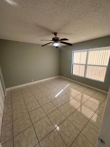 1475 Lake Crystal Drive D, West Palm Beach, FL 33411