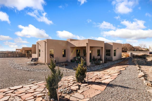 34 Willow Back, Santa Fe, NM 87508