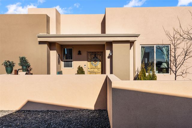 34 Willow Back, Santa Fe, NM 87508