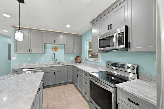 6613 TRAVIS BOULEVARD, Tampa, FL 33610