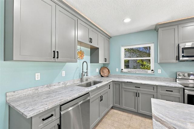 6613 TRAVIS BOULEVARD, Tampa, FL 33610