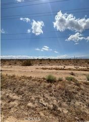 223 E Avenue S, Palmdale, CA 93591