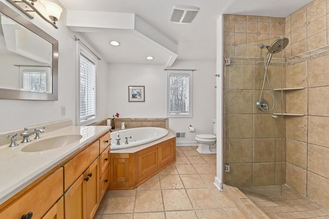 N54W16349 Westwind DRIVE, Menomonee Falls, WI 53051