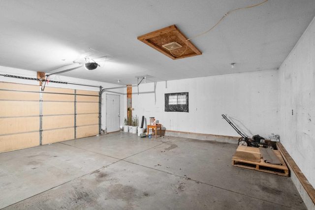 514 Hartman Avenue, Waterloo, IA 50701