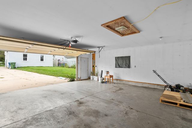 514 Hartman Avenue, Waterloo, IA 50701