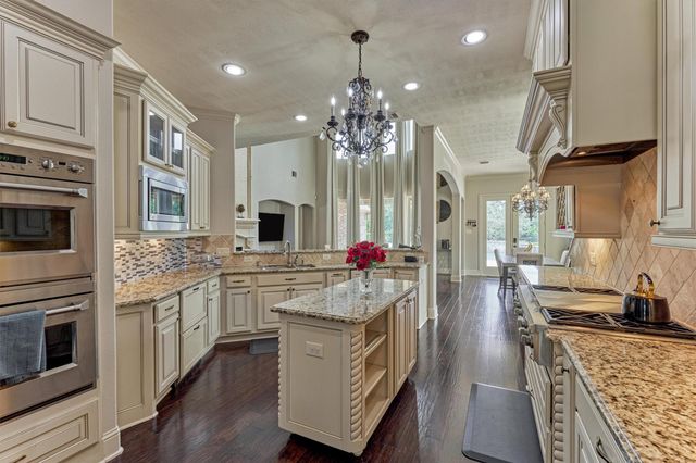 21411 Fairhaven Creek Drive, Cypress, TX 77433