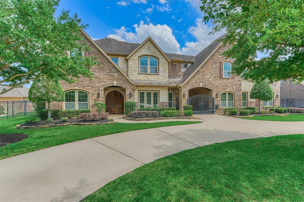 21411 Fairhaven Creek Drive, Cypress, TX 77433