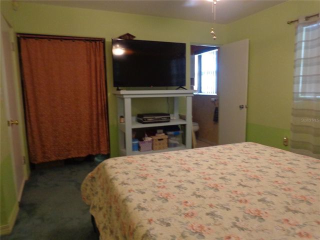 6165 26TH AVENUE N, St Petersburg, FL 33710