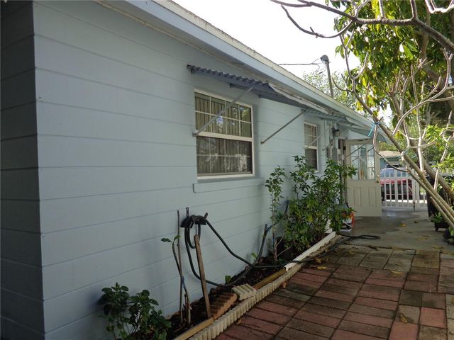 6165 26TH AVENUE N, St Petersburg, FL 33710