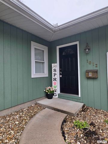 1012 S 15TH Street, Quincy, IL 62301