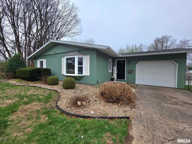 1012 S 15TH Street, Quincy, IL 62301