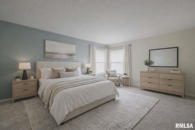 1012 S 15TH Street, Quincy, IL 62301