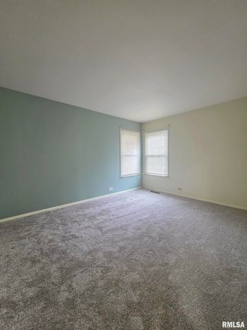 1012 S 15TH Street, Quincy, IL 62301