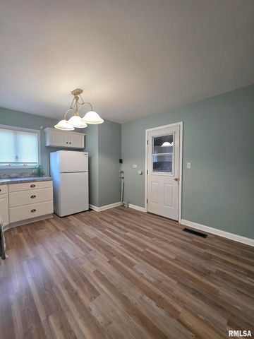 1012 S 15TH Street, Quincy, IL 62301