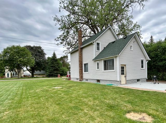 1380 Charlton Street, West Saint Paul, MN 55118