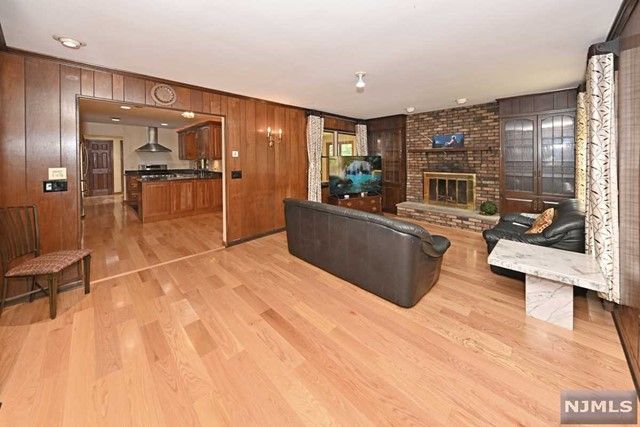 361 Lake Street, Upper Saddle River, NJ 07458