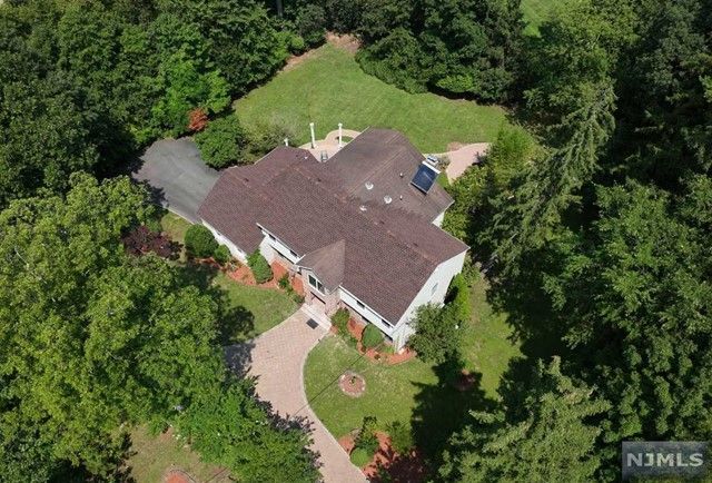 361 Lake Street, Upper Saddle River, NJ 07458
