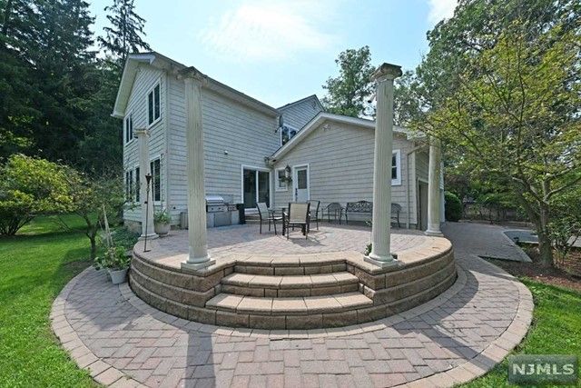 361 Lake Street, Upper Saddle River, NJ 07458