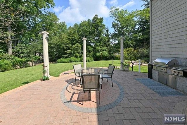 361 Lake Street, Upper Saddle River, NJ 07458