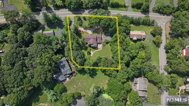 361 Lake Street, Upper Saddle River, NJ 07458