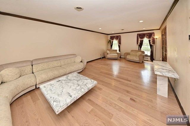 361 Lake Street, Upper Saddle River, NJ 07458