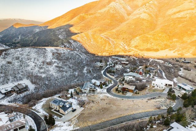 310 S Maryfield Dr Unit 307, Salt Lake City, UT 84108