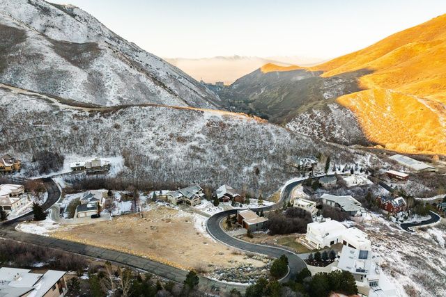 310 S Maryfield Dr Unit 307, Salt Lake City, UT 84108