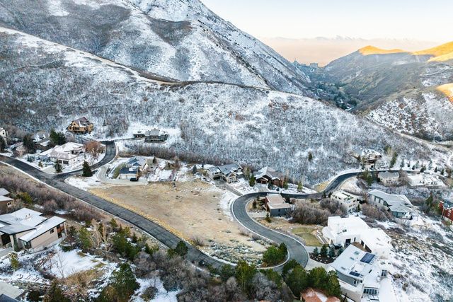 310 S Maryfield Dr Unit 307, Salt Lake City, UT 84108