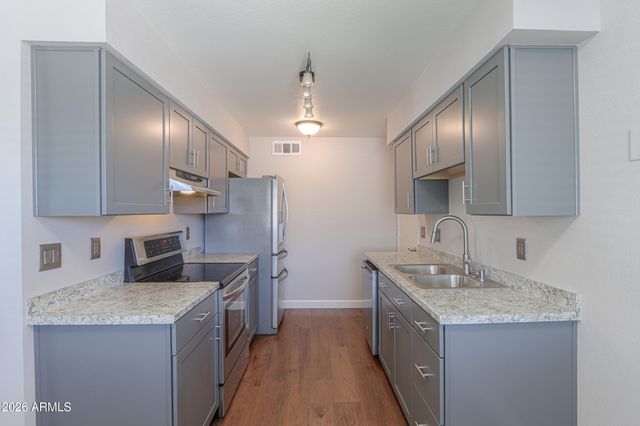 10200 N 95TH Drive A, Peoria, AZ 85345