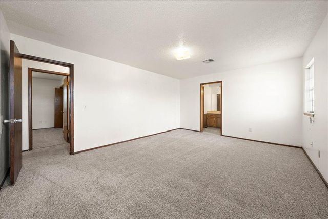 2012 E Hills Drive, Moore, OK 73160