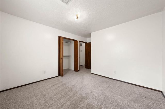 2012 E Hills Drive, Moore, OK 73160