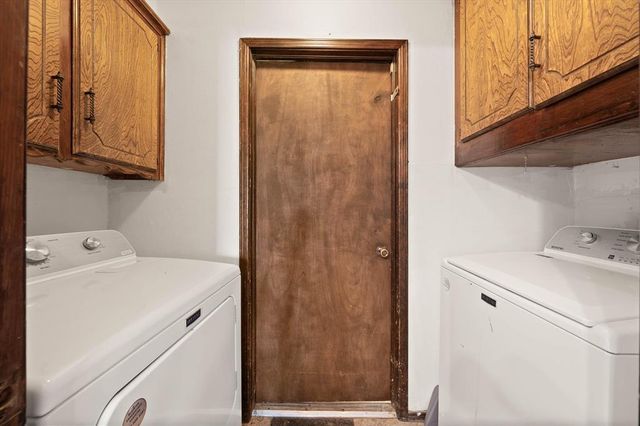 2012 E Hills Drive, Moore, OK 73160
