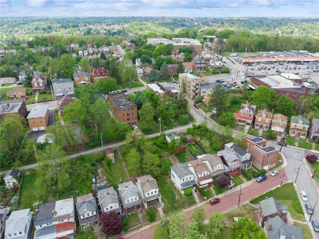 2212 Lutz Avenue, Carrick, PA 15210
