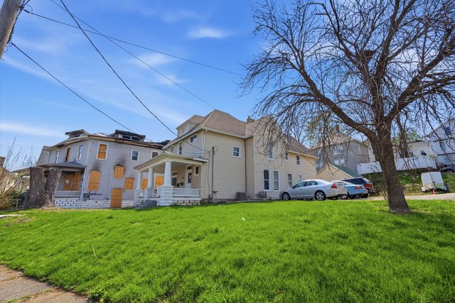 1324 7th Avenue, Moline, IL 61265