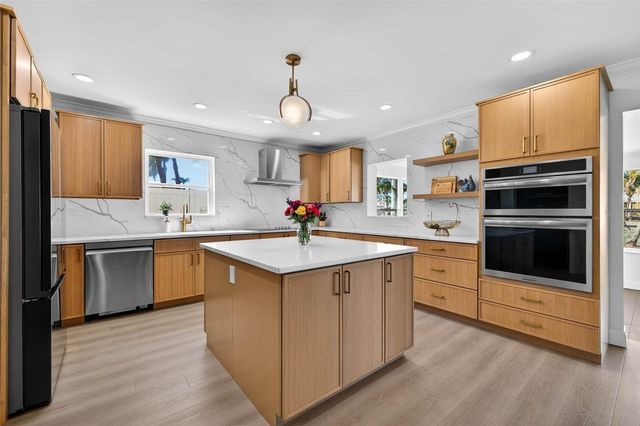 7991 1ST AVENUE S, St Petersburg, FL 33707