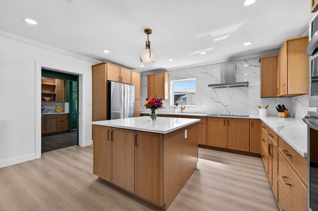 7991 1ST AVENUE S, St Petersburg, FL 33707