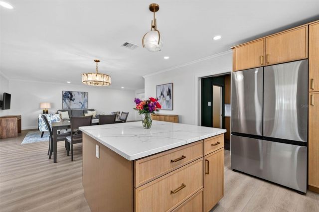 7991 1ST AVENUE S, St Petersburg, FL 33707