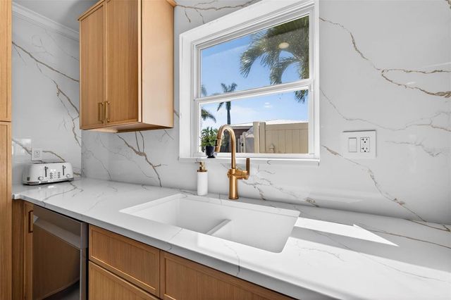 7991 1ST AVENUE S, St Petersburg, FL 33707