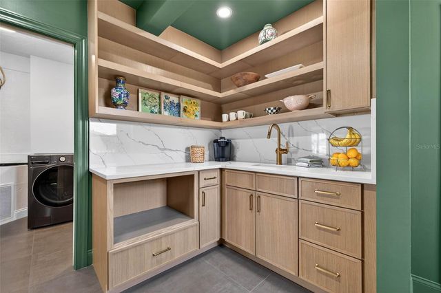 7991 1ST AVENUE S, St Petersburg, FL 33707