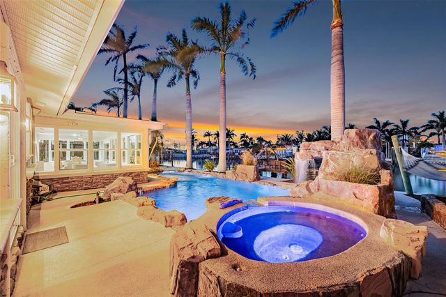 7991 1ST AVENUE S, St Petersburg, FL 33707