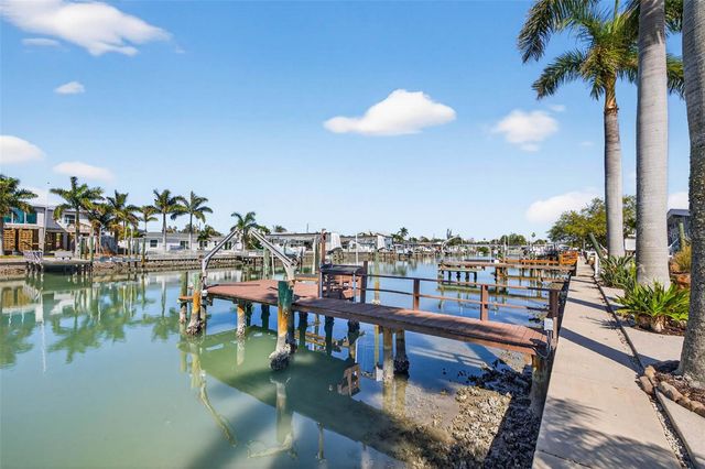 7991 1ST AVENUE S, St Petersburg, FL 33707