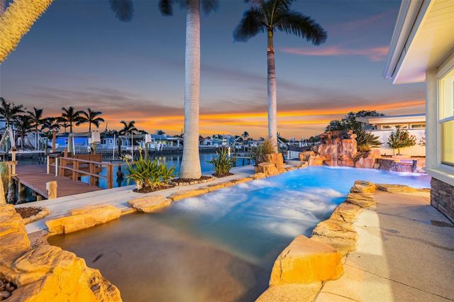 7991 1ST AVENUE S, St Petersburg, FL 33707