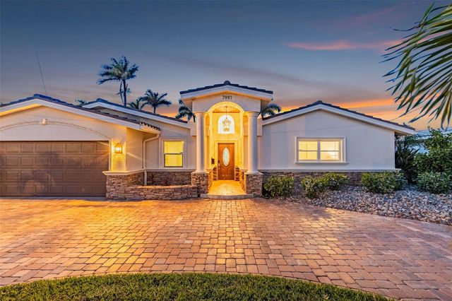 7991 1ST AVENUE S, St Petersburg, FL 33707