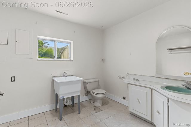 5120 Hillcrest Circle, Genesee Charter Township, MI 48506