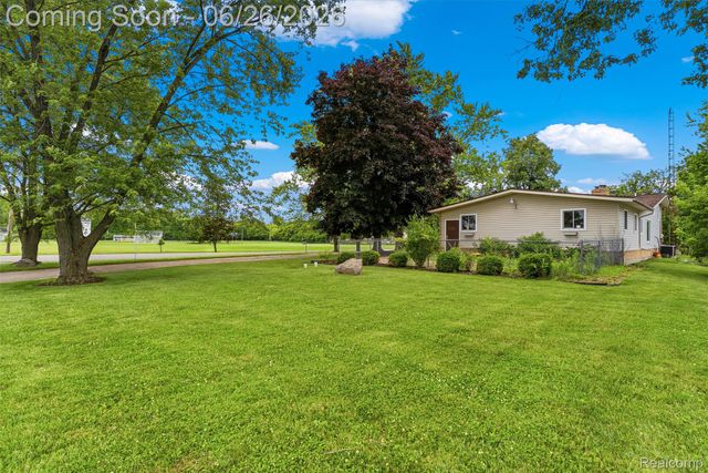 5120 Hillcrest Circle, Genesee Charter Township, MI 48506