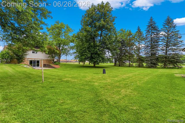 5120 Hillcrest Circle, Genesee Charter Township, MI 48506