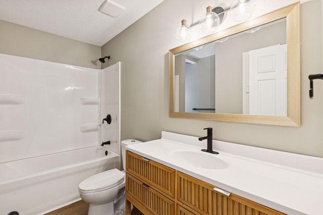 10339 Tamarack Street NW, Coon Rapids, MN 55433